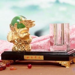 花開廿載，情系萬家 紀念品中的美好寓意與花卉藝術